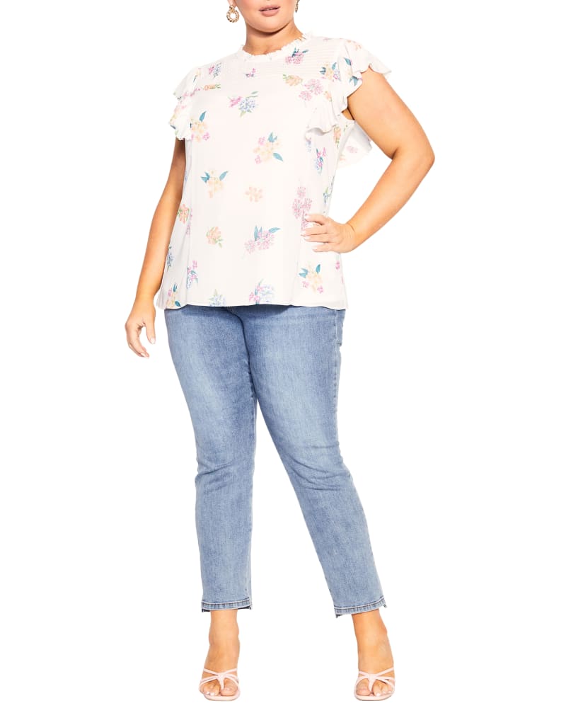 Front of a model wearing a size XXS Bella Flutter Top in Ivory Sunnie Petite by City Chic. | dia_product_style_image_id:288709